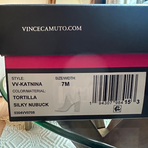 Vince Camuto bootie . Suede . Size 7 . New 2 pairs - Picture 4 of 9